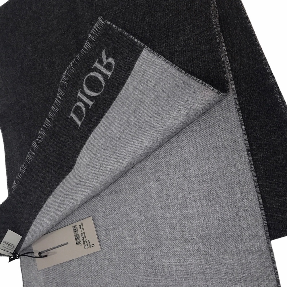Brand New Dior Grey Wool Scarf - Picture 6 of 8